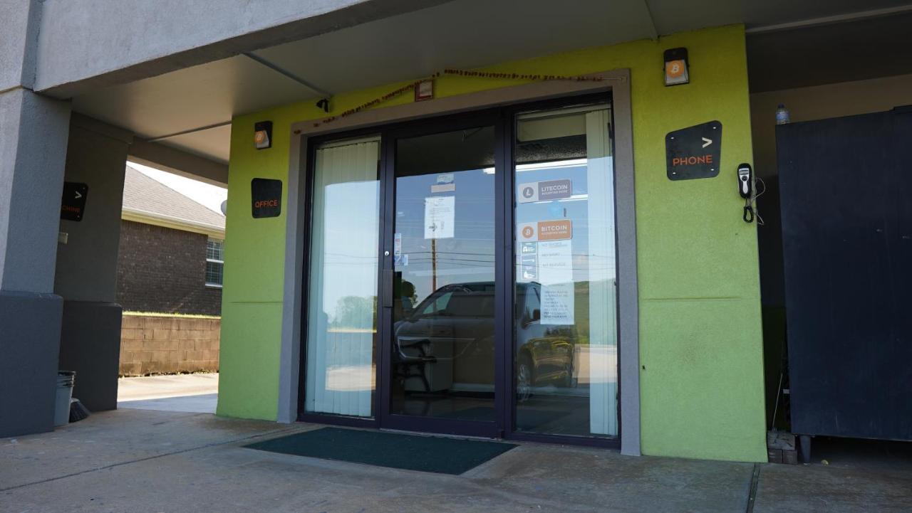 Heavener Hodler Inn מראה חיצוני תמונה